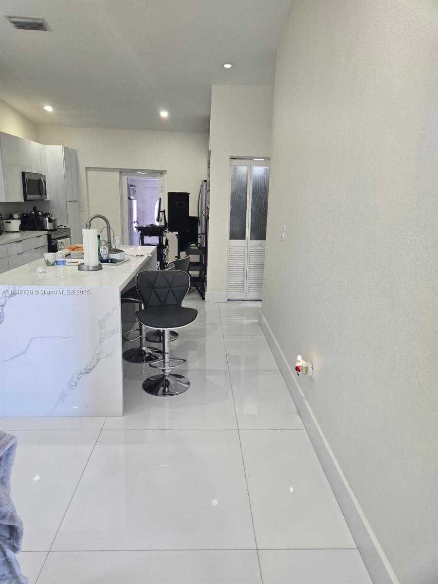Small Image of 16242 SW 304th Terrace, Homestead, FL 33033, USA Number 18