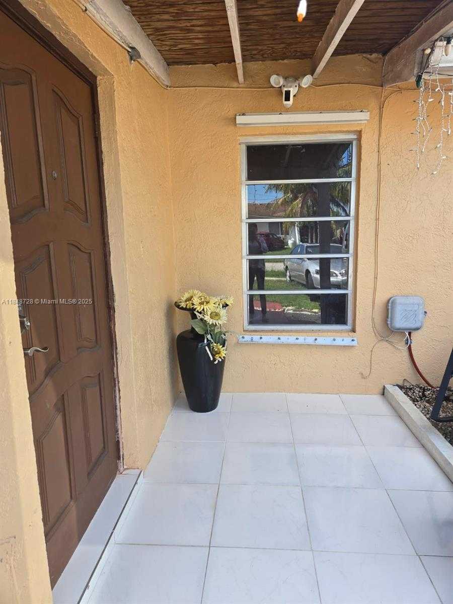 Small Image of 16242 SW 304th Terrace, Homestead, FL 33033, USA Number 19