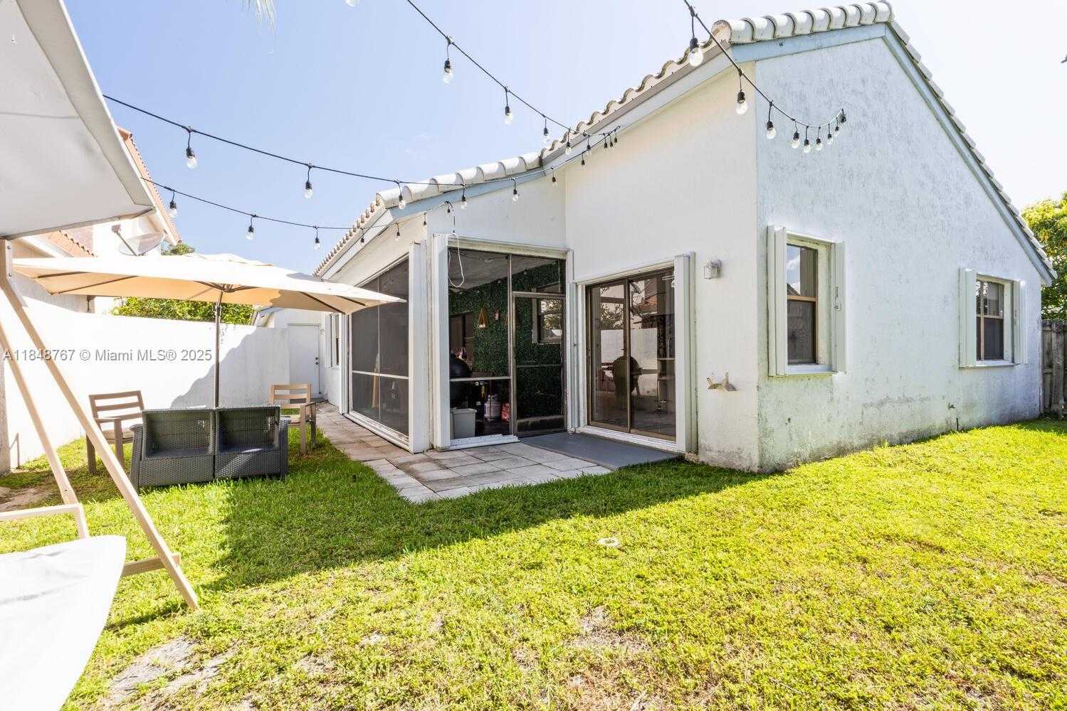 Small Image of 15060 NORFOLK LN, Davie Number 20