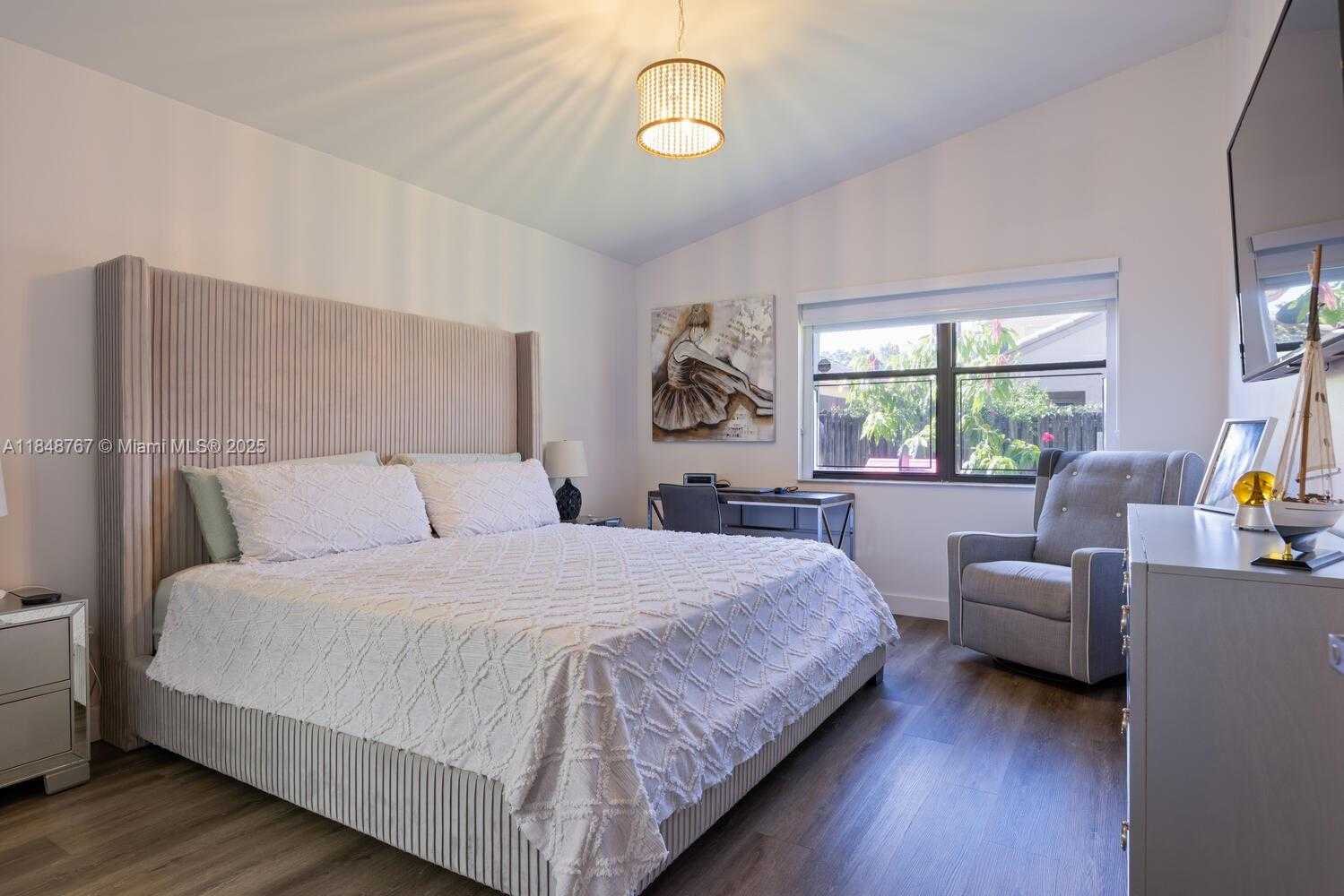 Small Image of 15060 NORFOLK LN, Davie Number 9