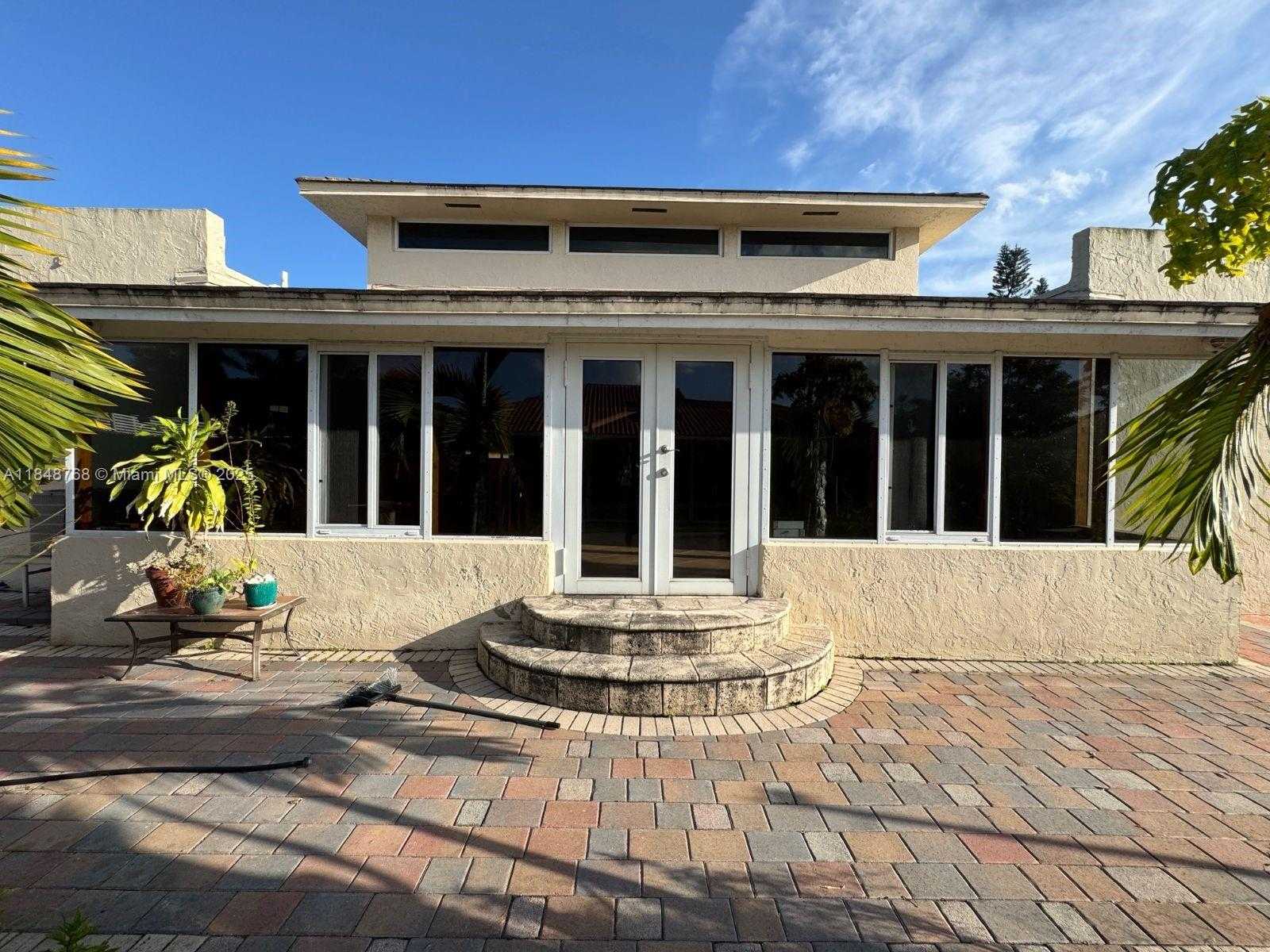 Small Image of 9931 NORTH WEST 130TH ST, Hialeah Gardens Number 16