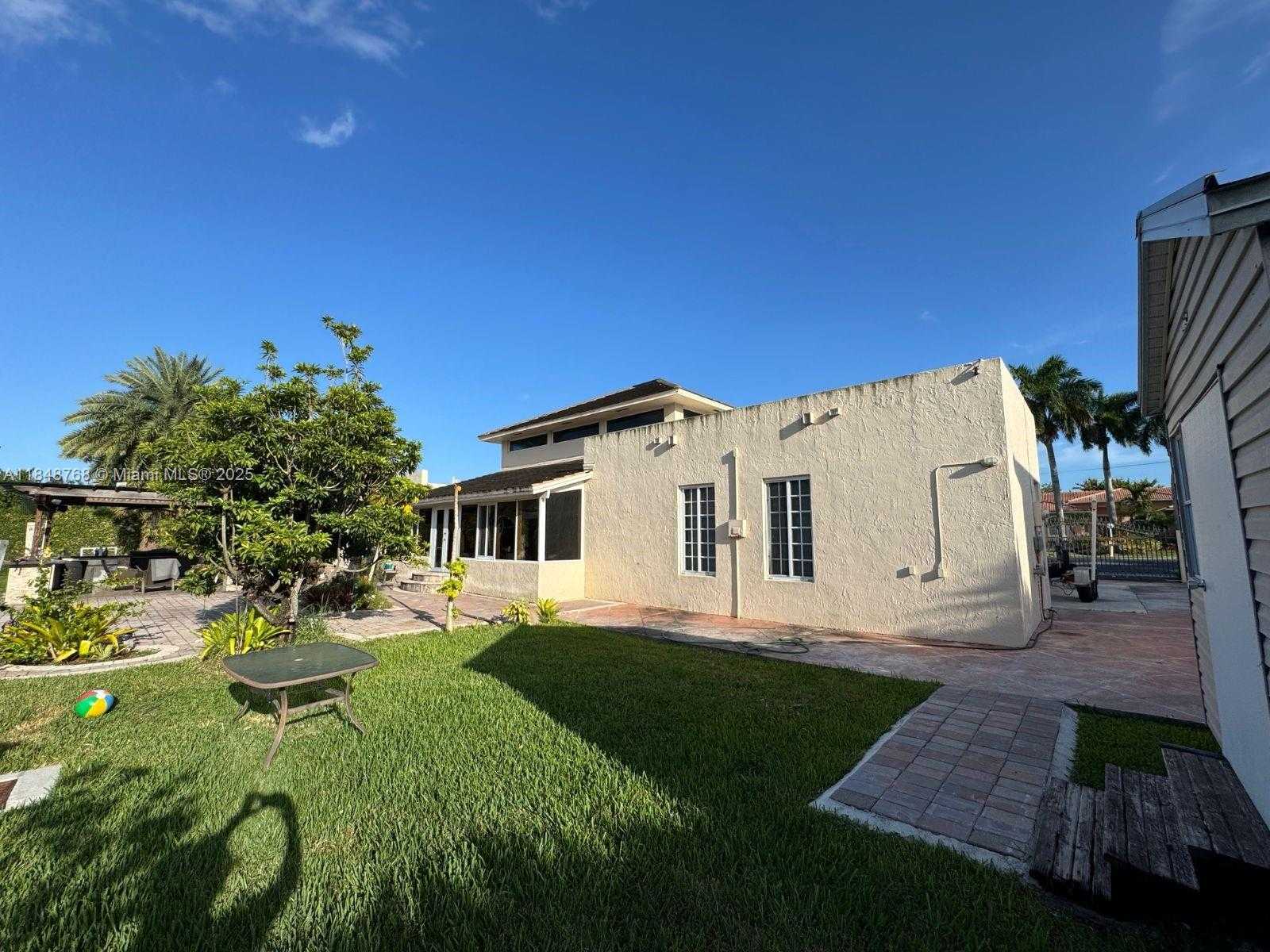 Small Image of 9931 NORTH WEST 130TH ST, Hialeah Gardens Number 18