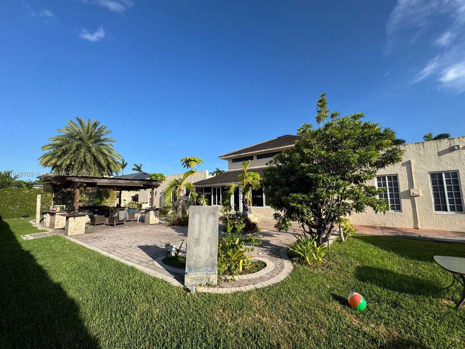 Small Image of 9931 NORTH WEST 130TH ST, Hialeah Gardens Number 19