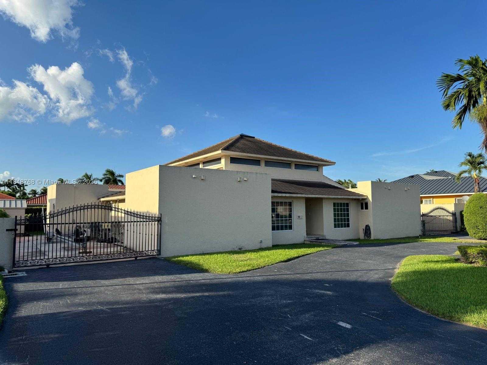 Small Image of 9931 NORTH WEST 130TH ST, Hialeah Gardens Number 2