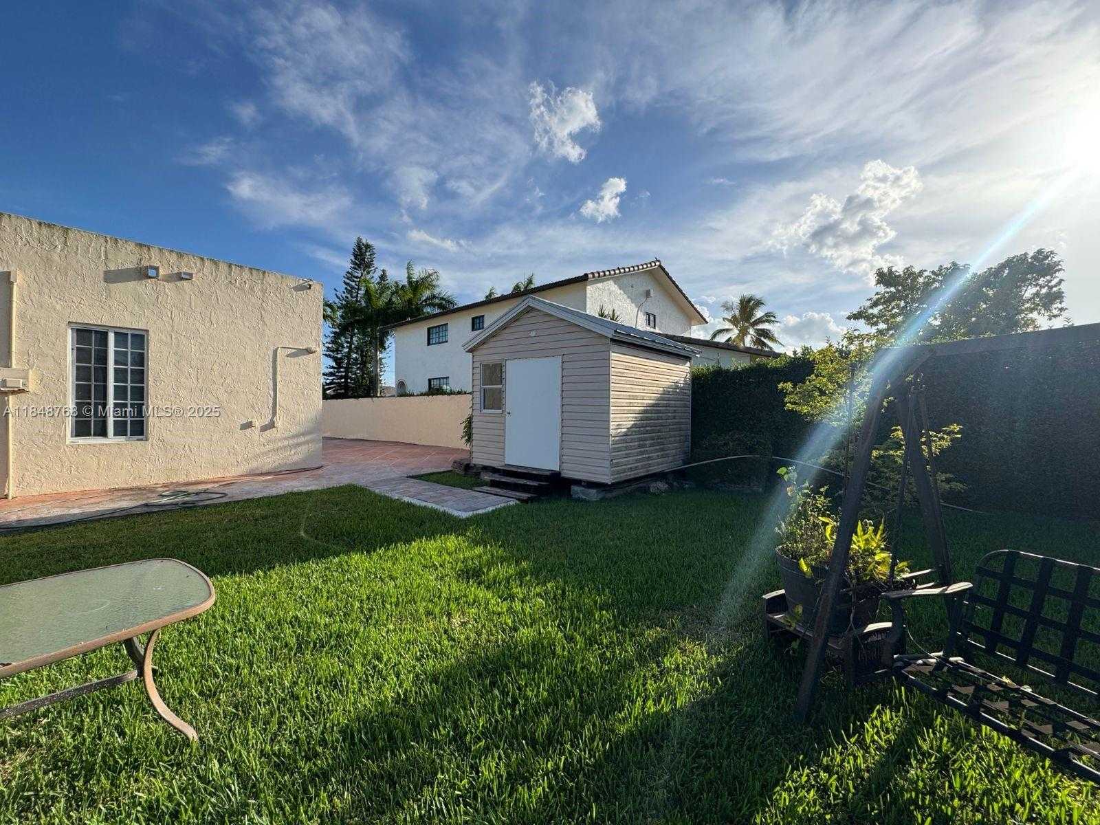 Small Image of 9931 NORTH WEST 130TH ST, Hialeah Gardens Number 20