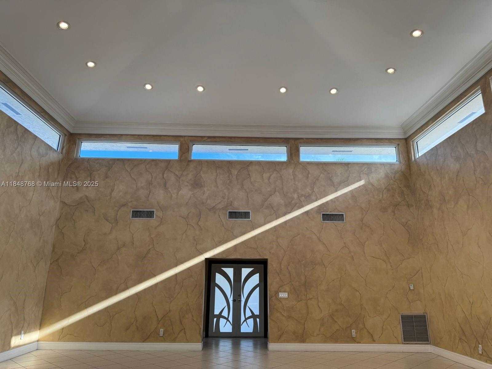 Small Image of 9931 NORTH WEST 130TH ST, Hialeah Gardens Number 24