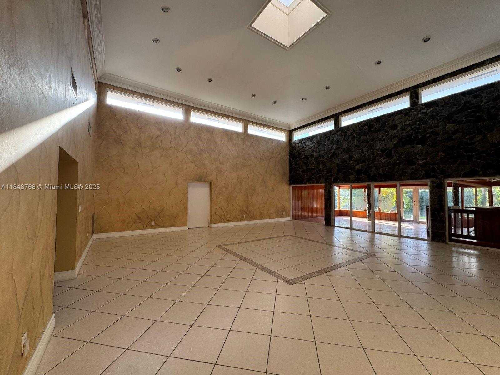 Small Image of 9931 NORTH WEST 130TH ST, Hialeah Gardens Number 26