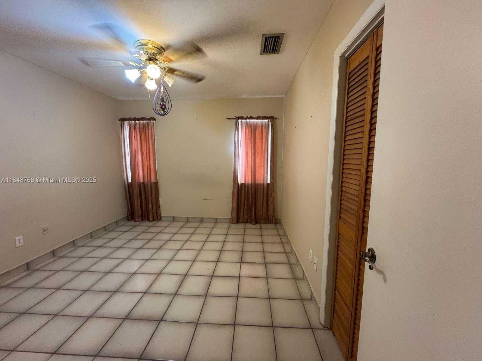 Small Image of 9931 NORTH WEST 130TH ST, Hialeah Gardens Number 39