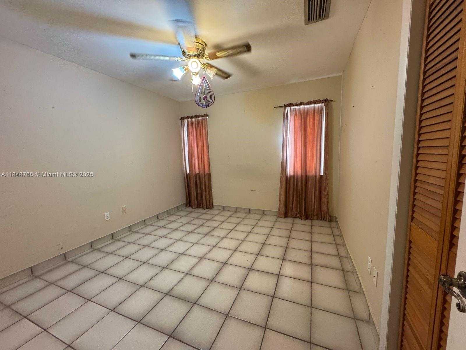 Small Image of 9931 NORTH WEST 130TH ST, Hialeah Gardens Number 40