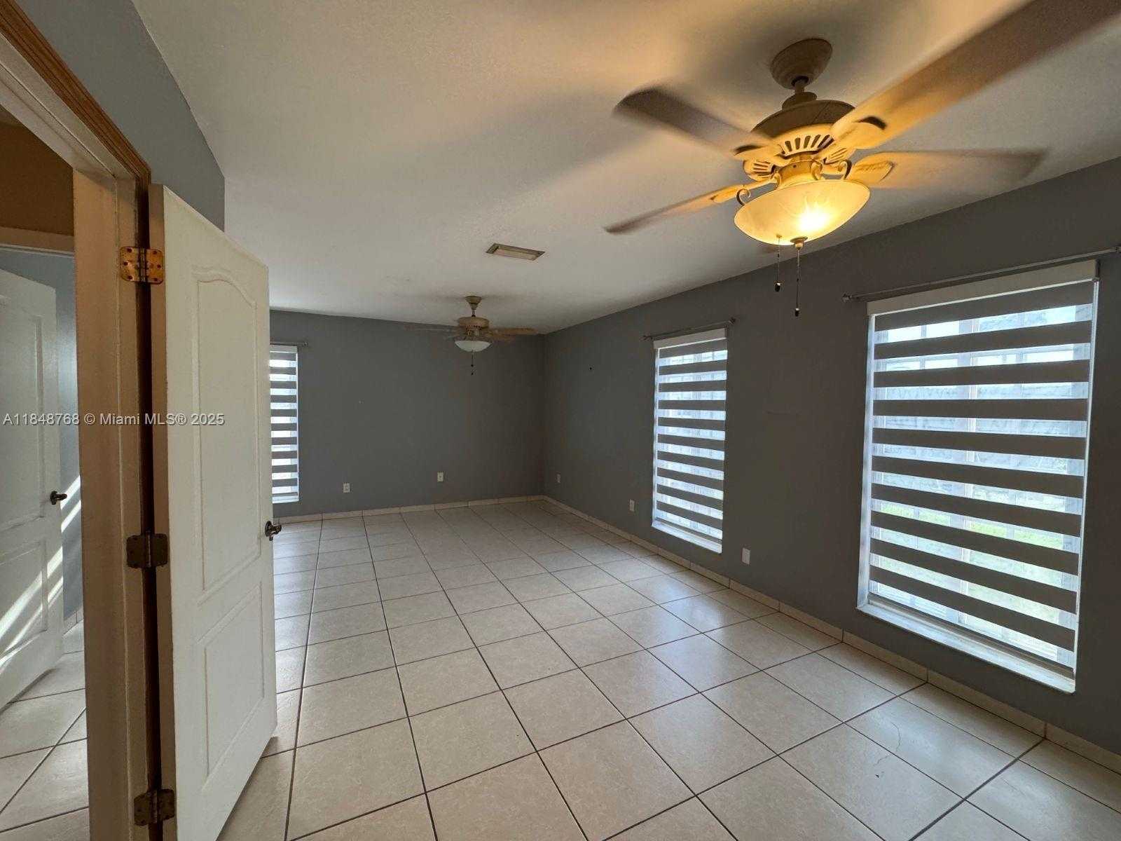 Small Image of 9931 NORTH WEST 130TH ST, Hialeah Gardens Number 44