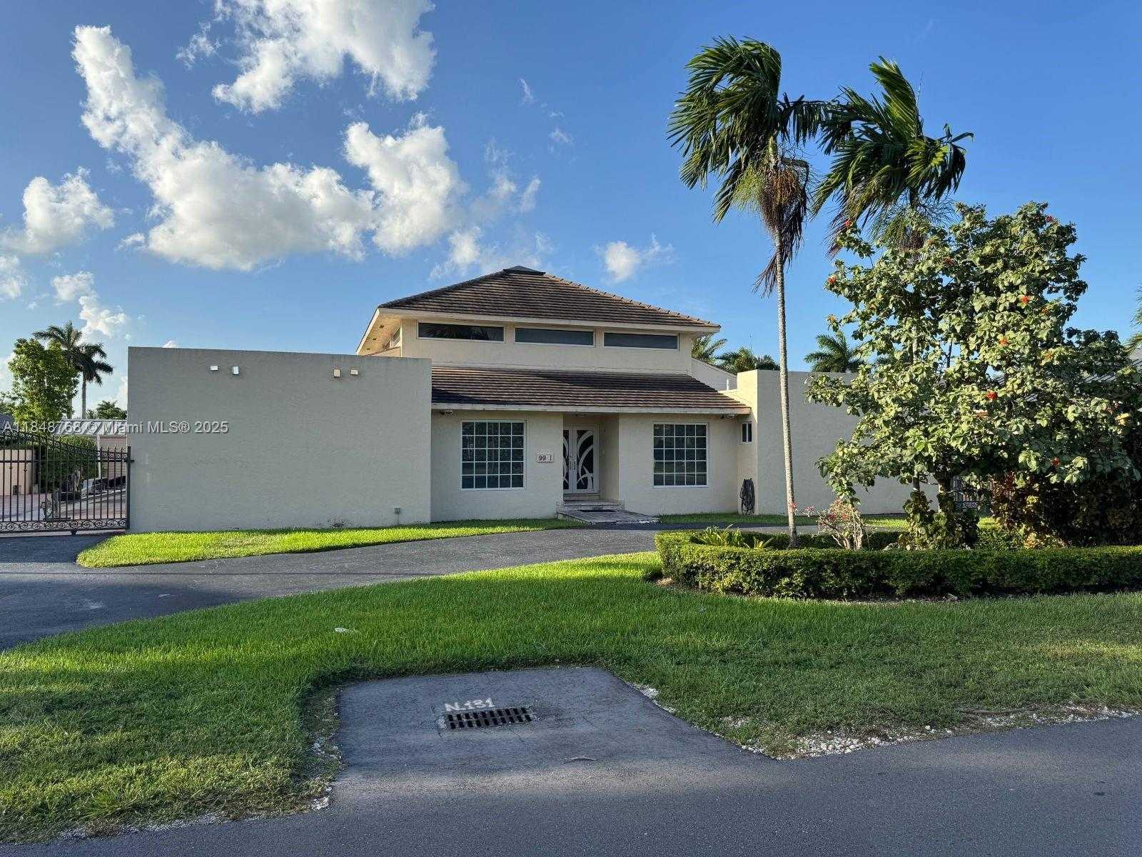 Small Image of 9931 NORTH WEST 130TH ST, Hialeah Gardens Number 5