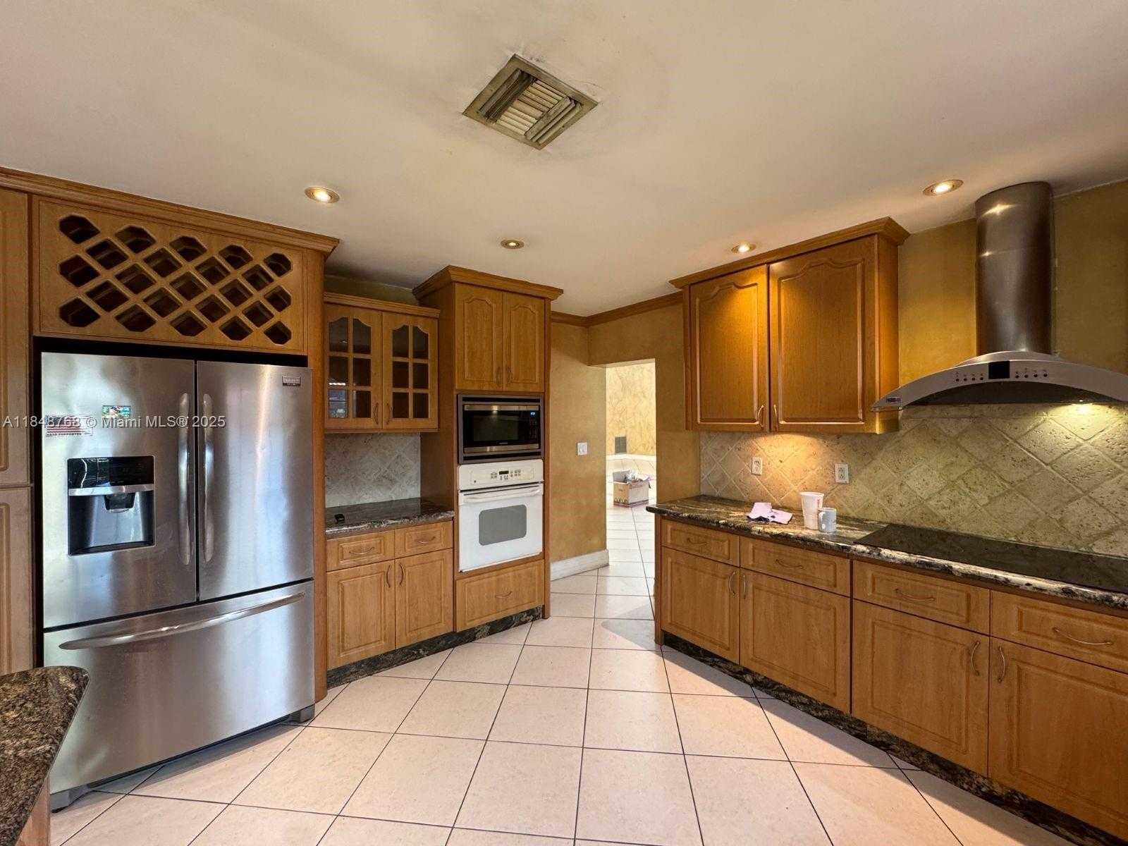 Small Image of 9931 NORTH WEST 130TH ST, Hialeah Gardens Number 59