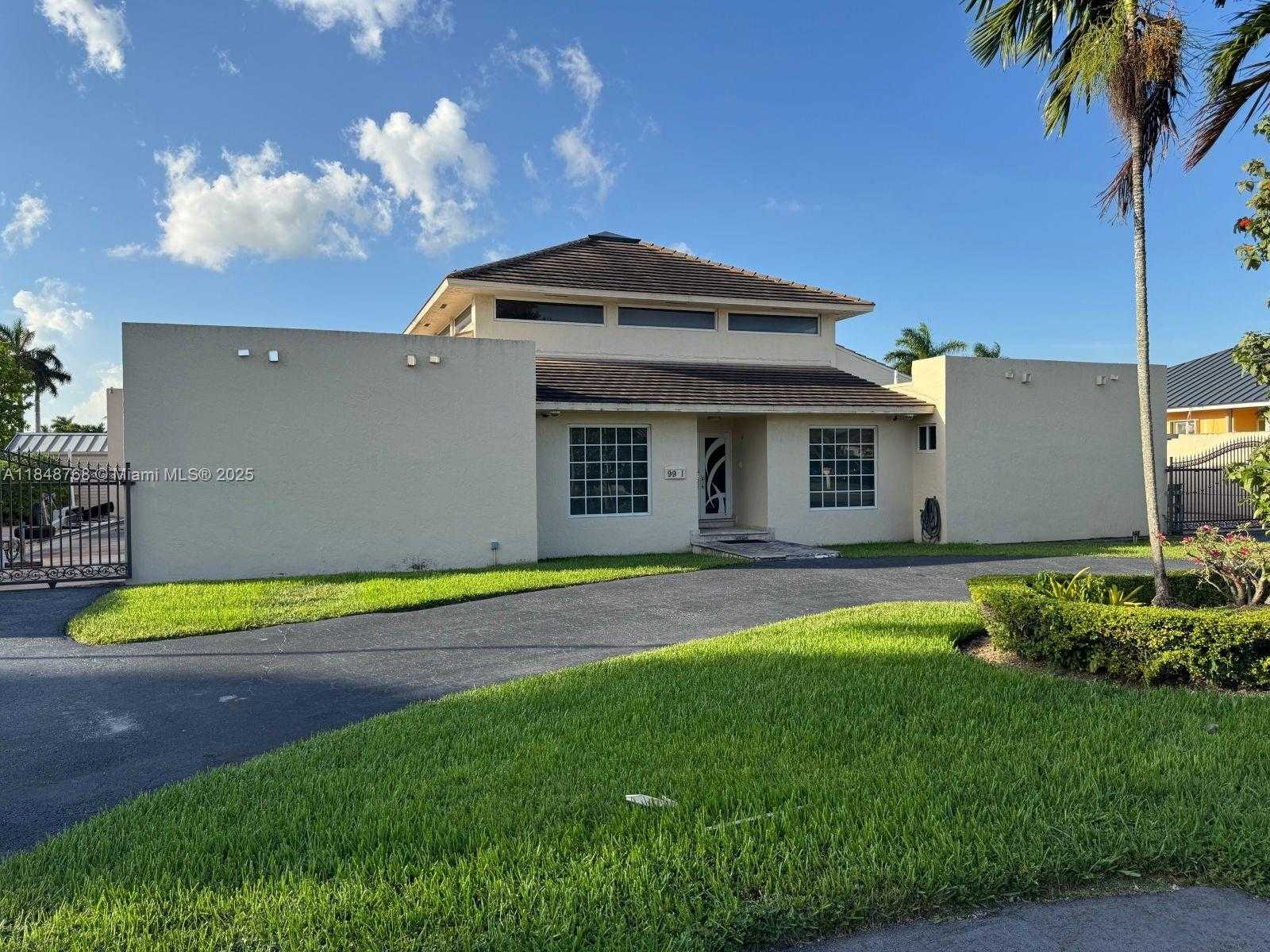 Small Image of 9931 NORTH WEST 130TH ST, Hialeah Gardens Number 6