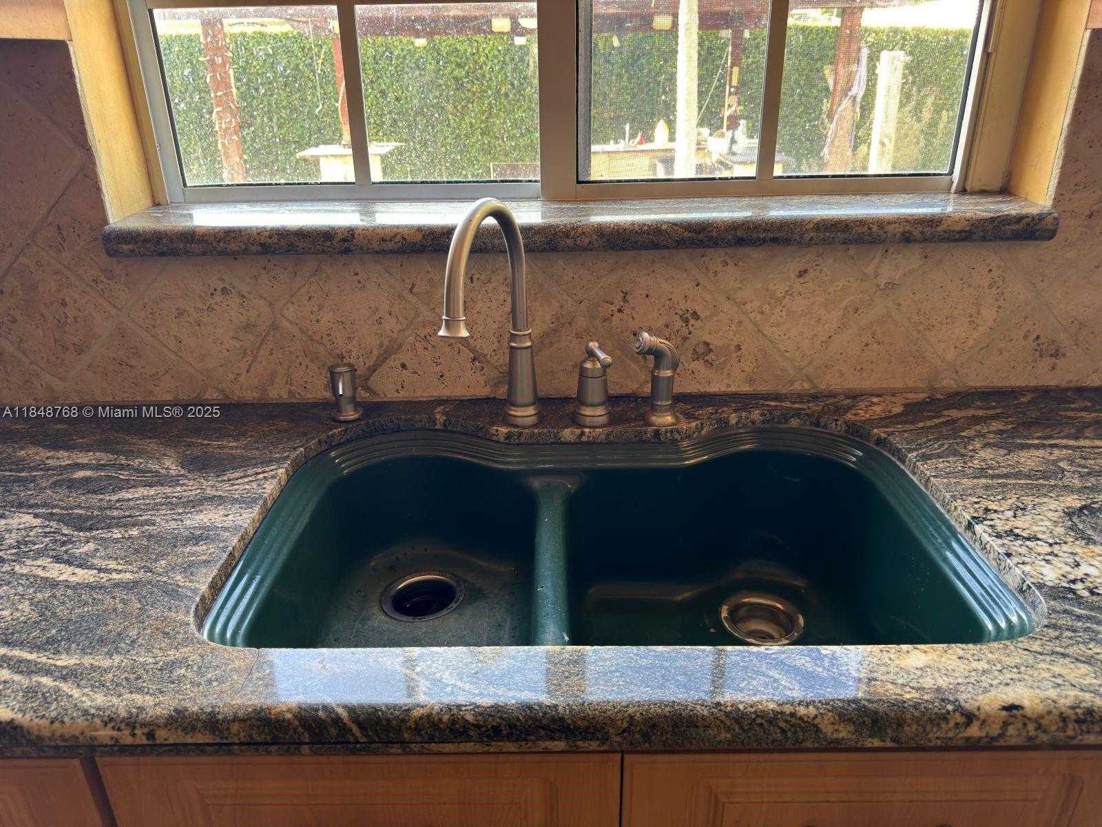 Small Image of 9931 NORTH WEST 130TH ST, Hialeah Gardens Number 61