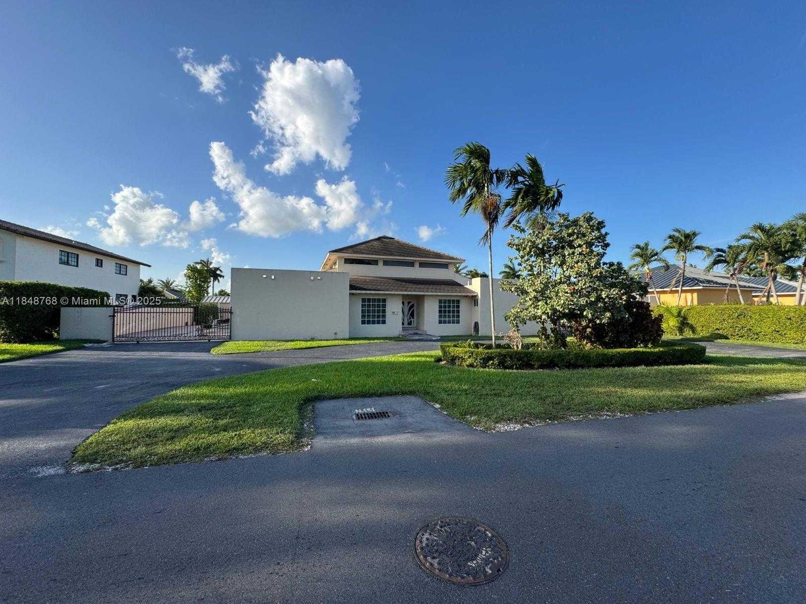 Small Image of 9931 NORTH WEST 130TH ST, Hialeah Gardens Number 7