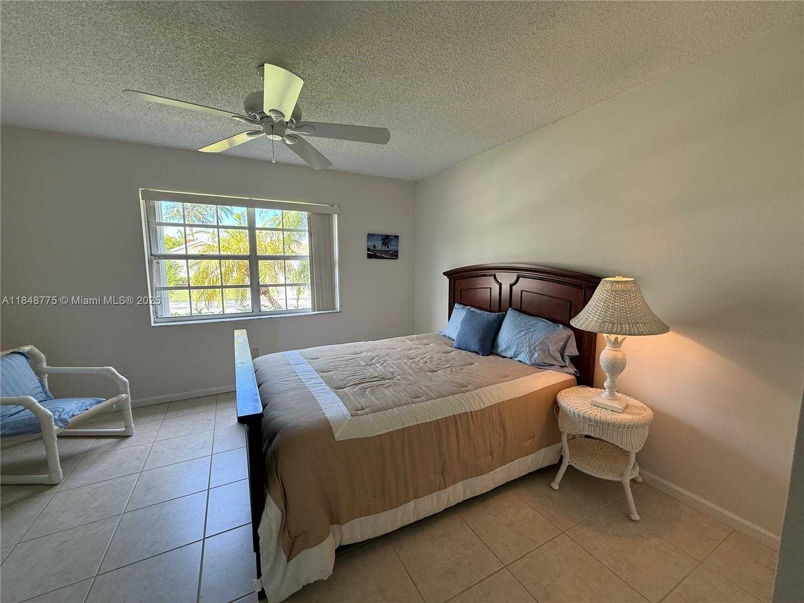 Small Image of 645 SOUTH EAST 25TH LN, Homestead Number 15