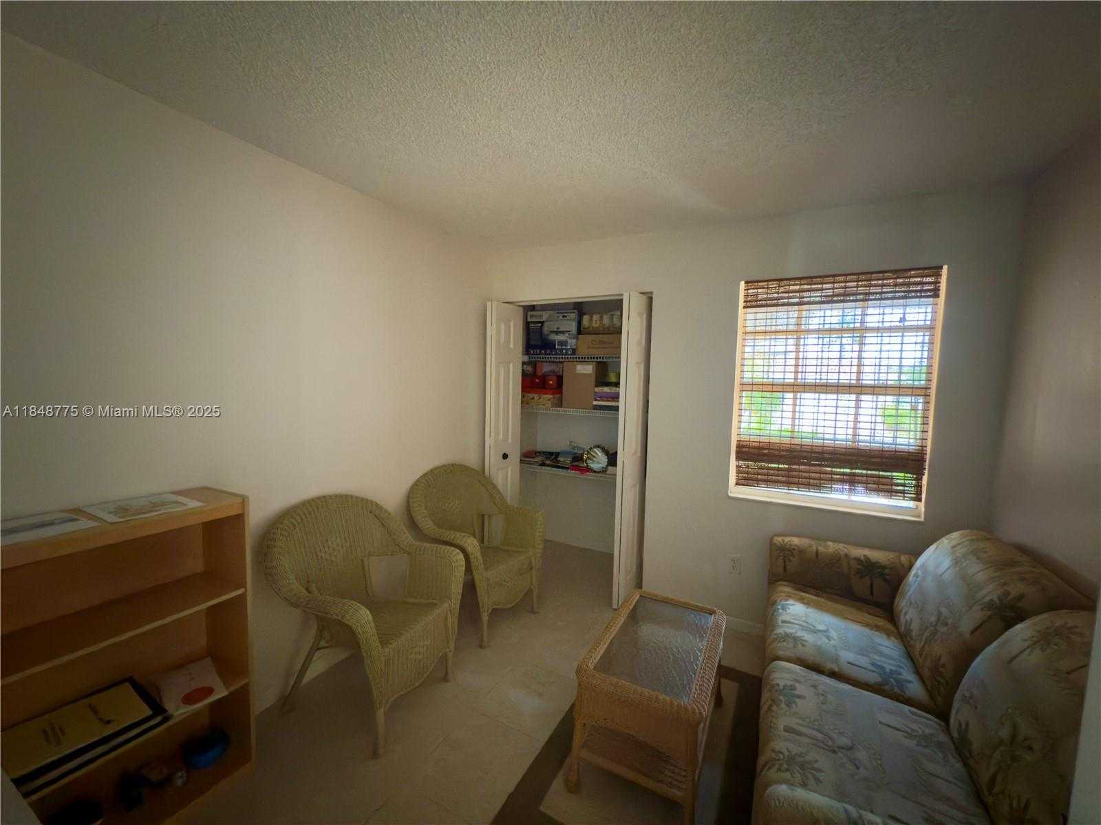 Small Image of 645 SOUTH EAST 25TH LN, Homestead Number 17