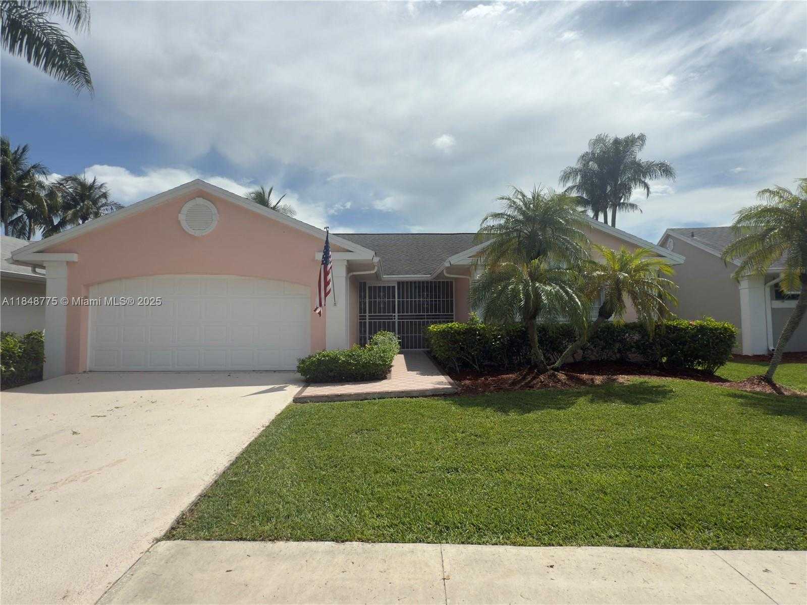 Small Image of 645 SOUTH EAST 25TH LN, Homestead Number 2
