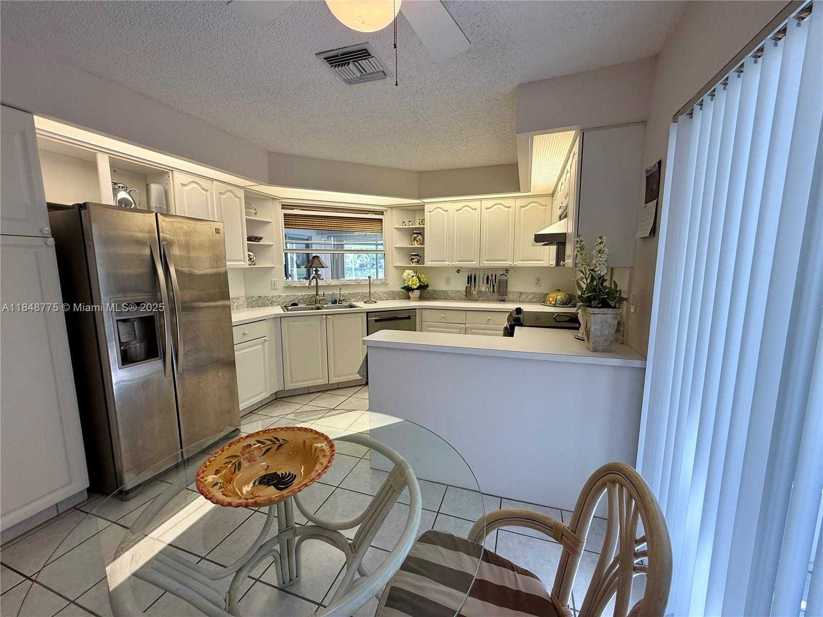 Small Image of 645 SOUTH EAST 25TH LN, Homestead Number 9