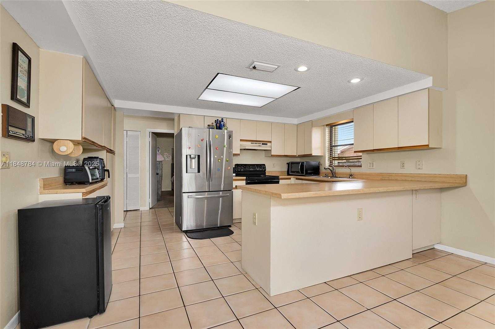 Small Image of 7921 NORTH WEST 90TH AVE, Tamarac Number 18