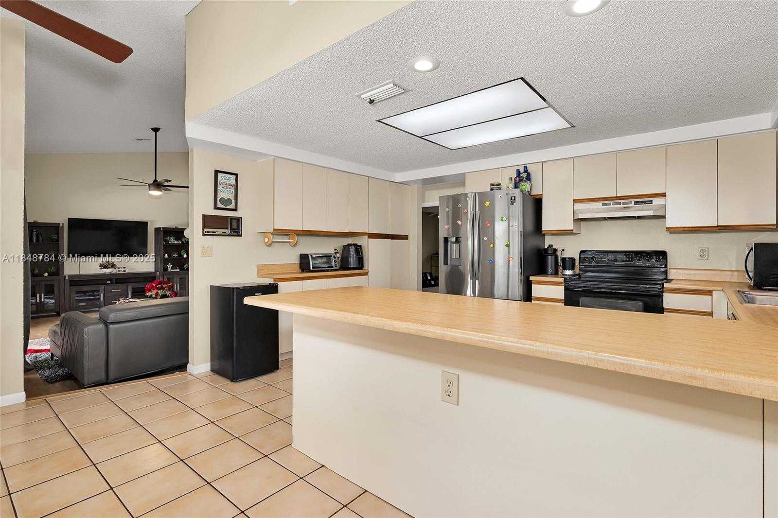 Small Image of 7921 NORTH WEST 90TH AVE, Tamarac Number 19