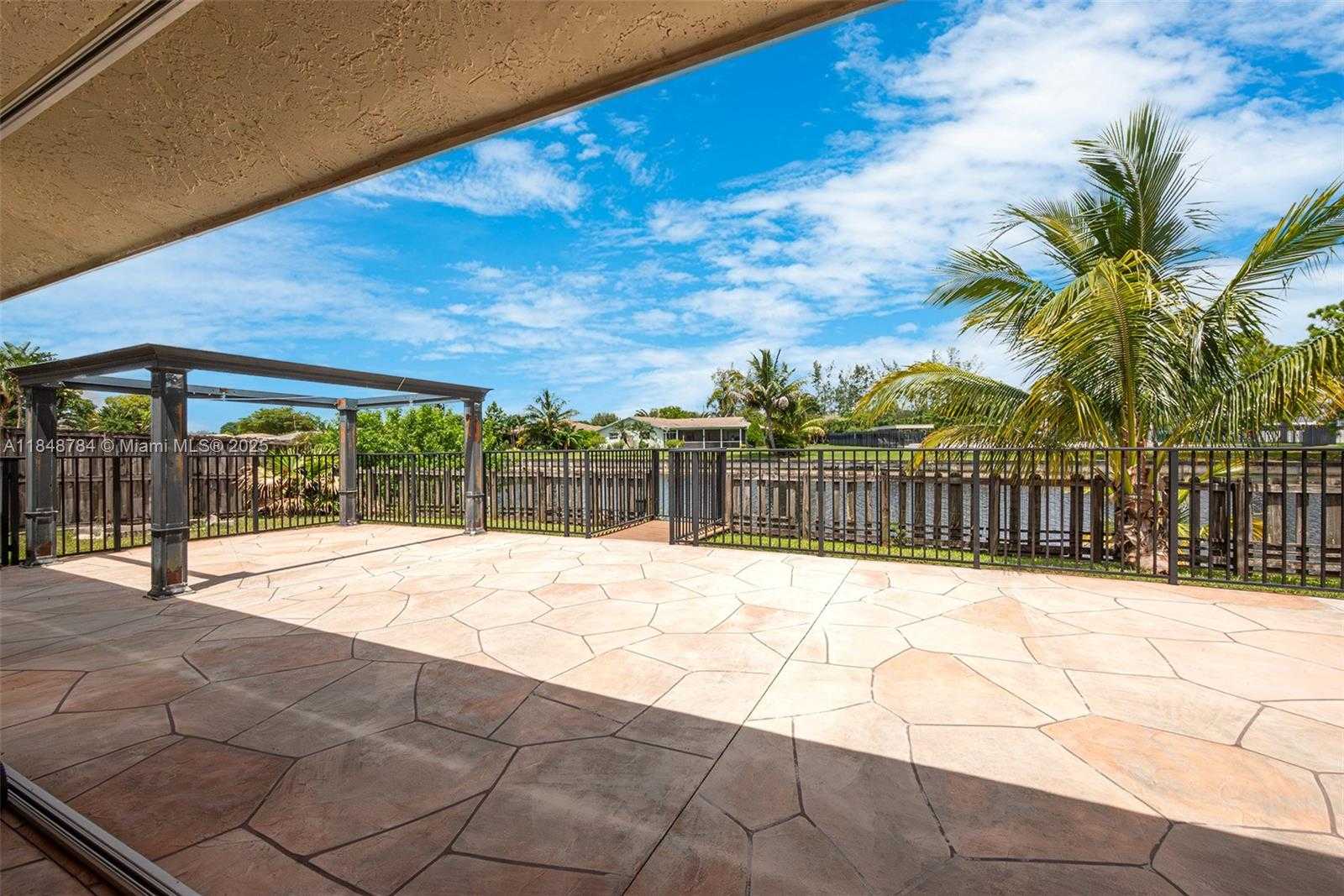 Small Image of 7921 NORTH WEST 90TH AVE, Tamarac Number 38