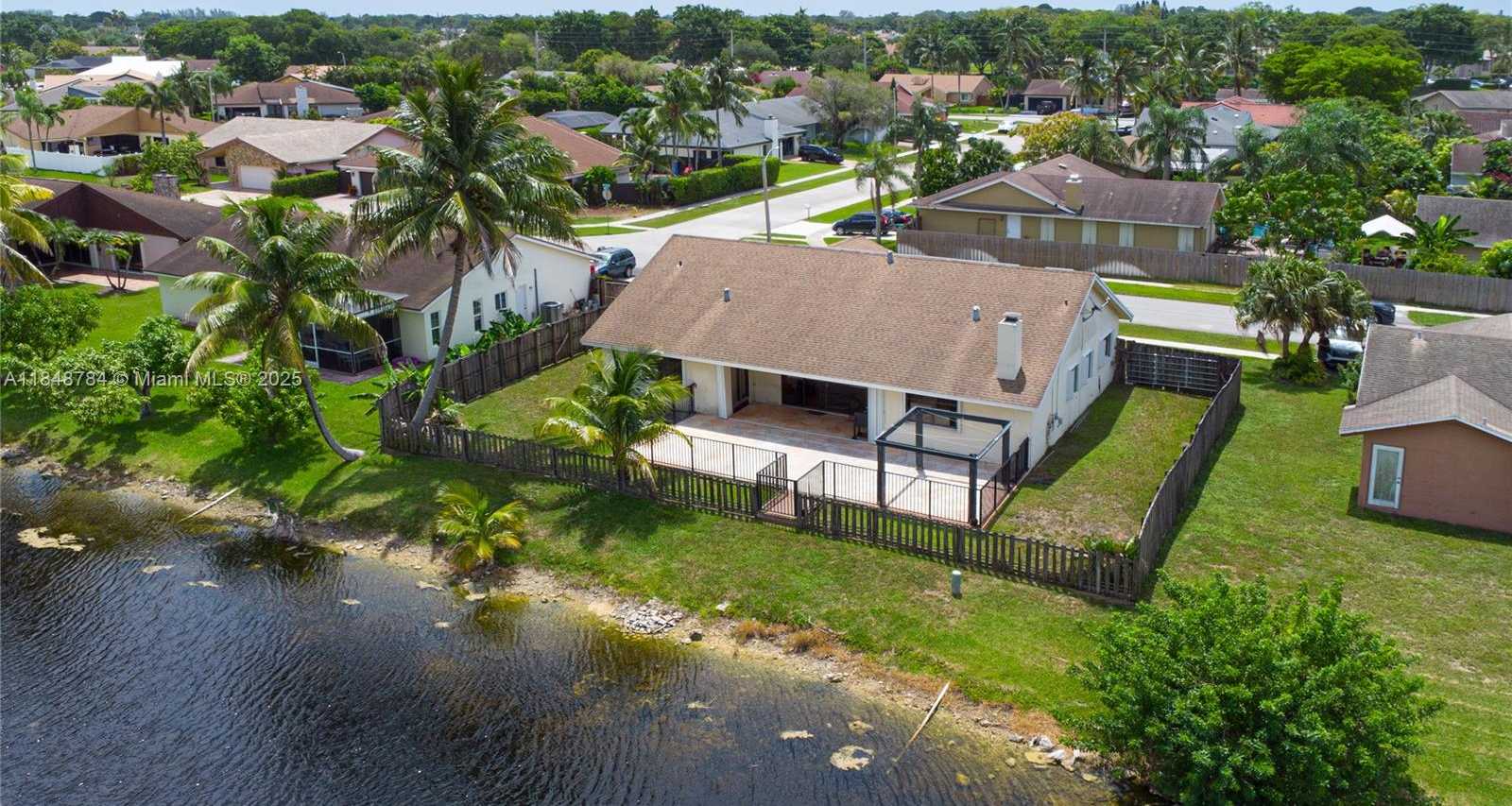 Small Image of 7921 NORTH WEST 90TH AVE, Tamarac Number 41