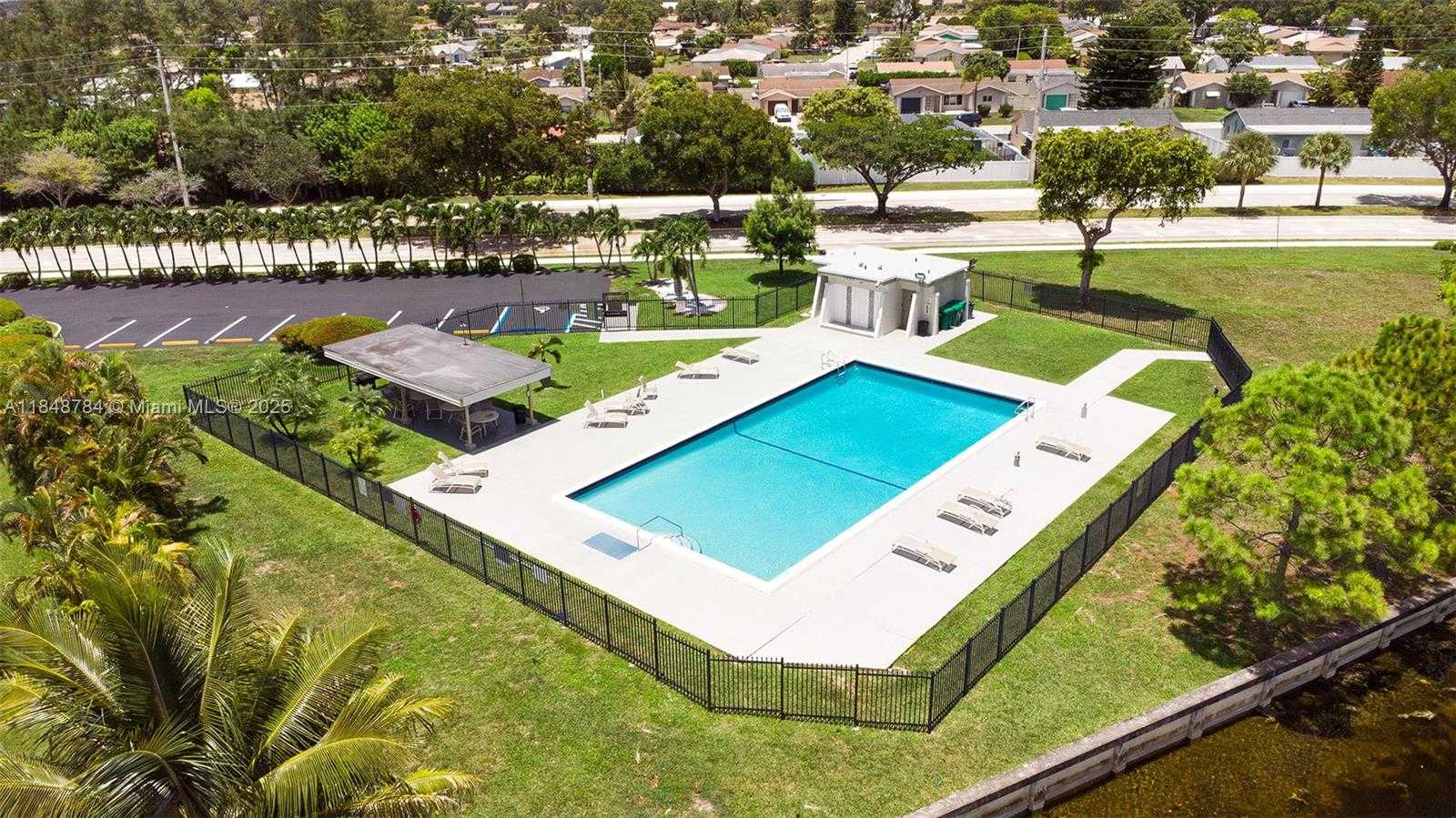 Small Image of 7921 NORTH WEST 90TH AVE, Tamarac Number 45
