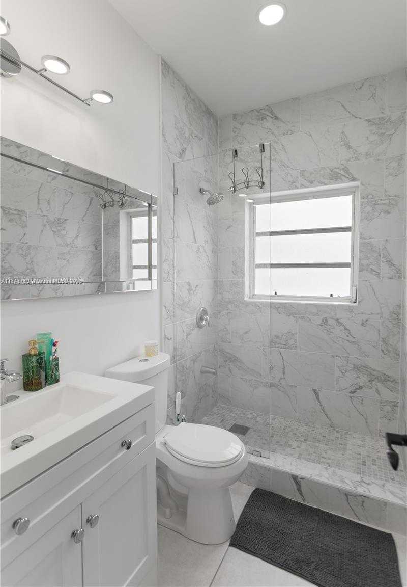 Small Image of 1623 MAYO ST, Hollywood Number 17