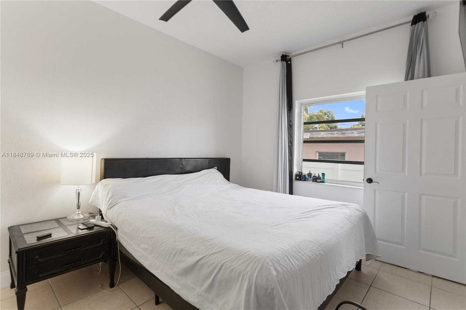 Small Image of 1623 MAYO ST, Hollywood Number 25