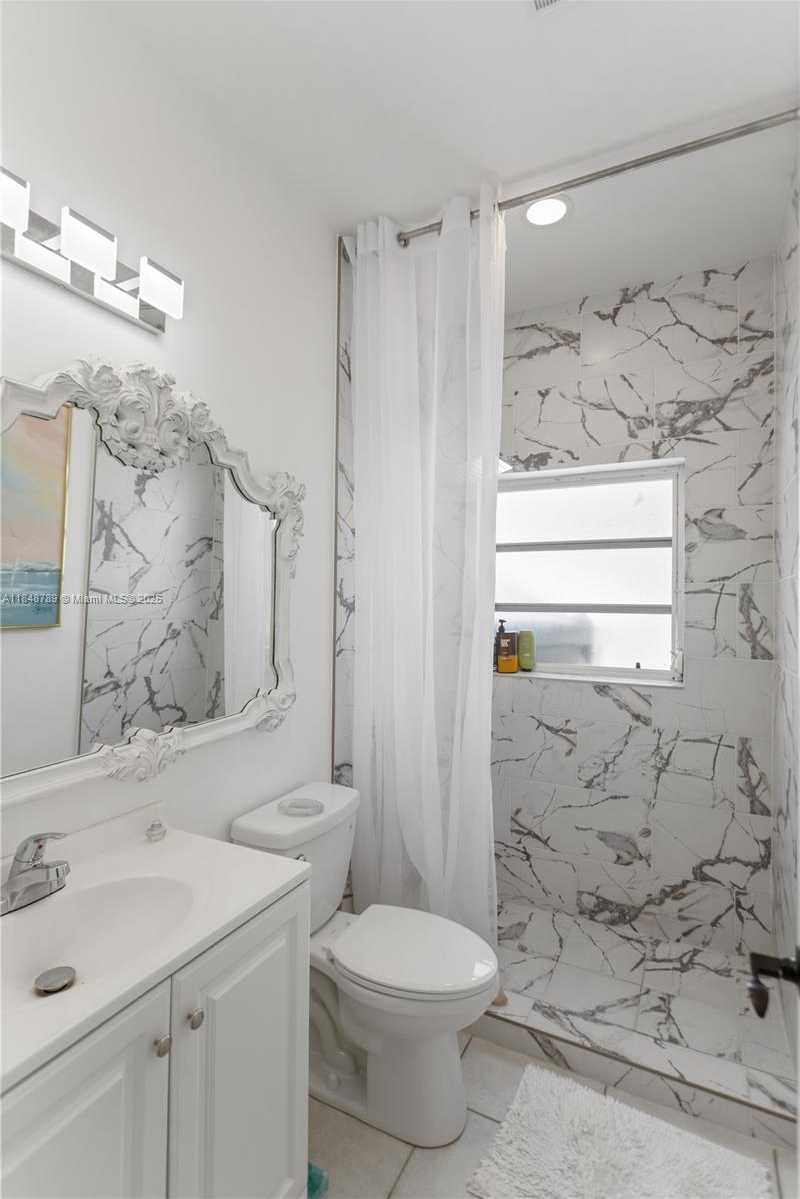 Small Image of 1623 MAYO ST, Hollywood Number 41