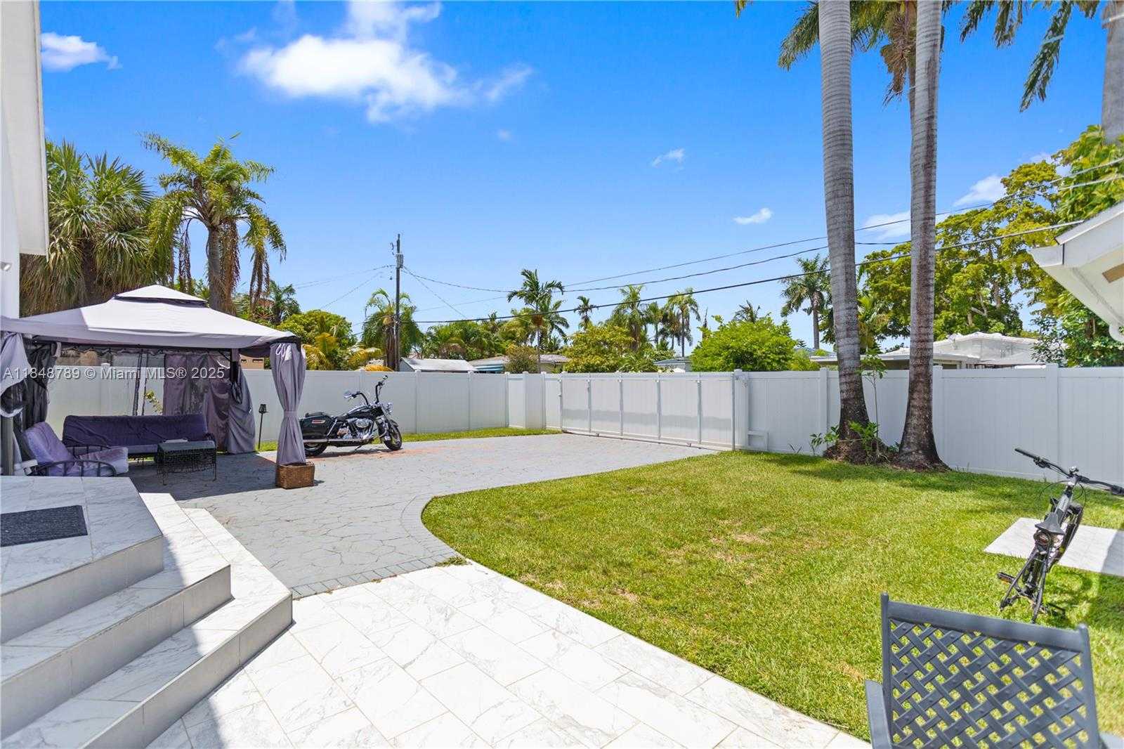 Small Image of 1623 MAYO ST, Hollywood Number 43