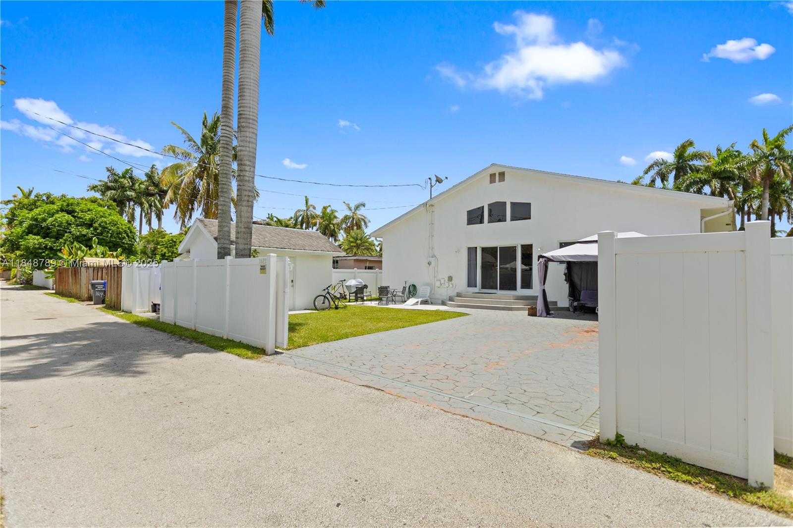 Small Image of 1623 MAYO ST, Hollywood Number 44
