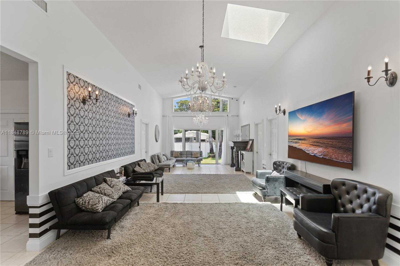 Small Image of 1623 MAYO ST, Hollywood Number 6