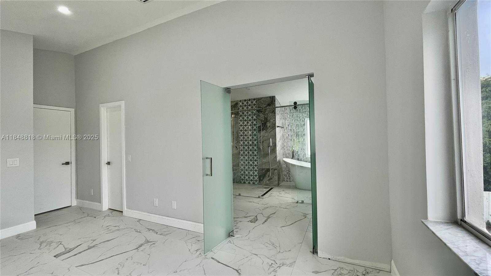 Small Image of 212 SOUTH WEST 179TH AVE, Pembroke Pines Number 24