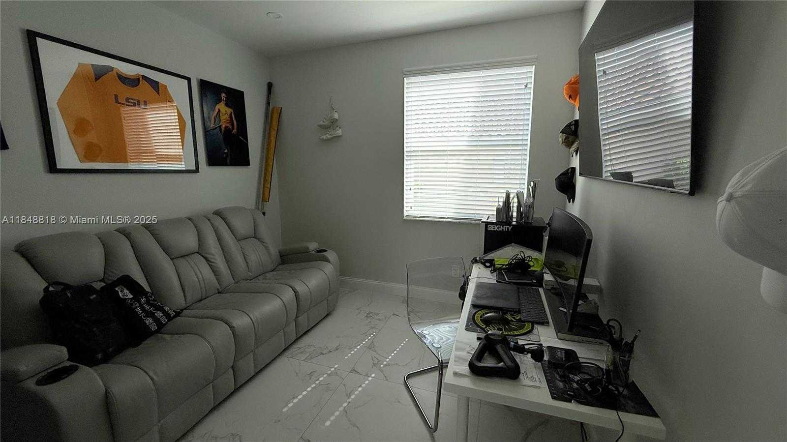 Small Image of 212 SOUTH WEST 179TH AVE, Pembroke Pines Number 5
