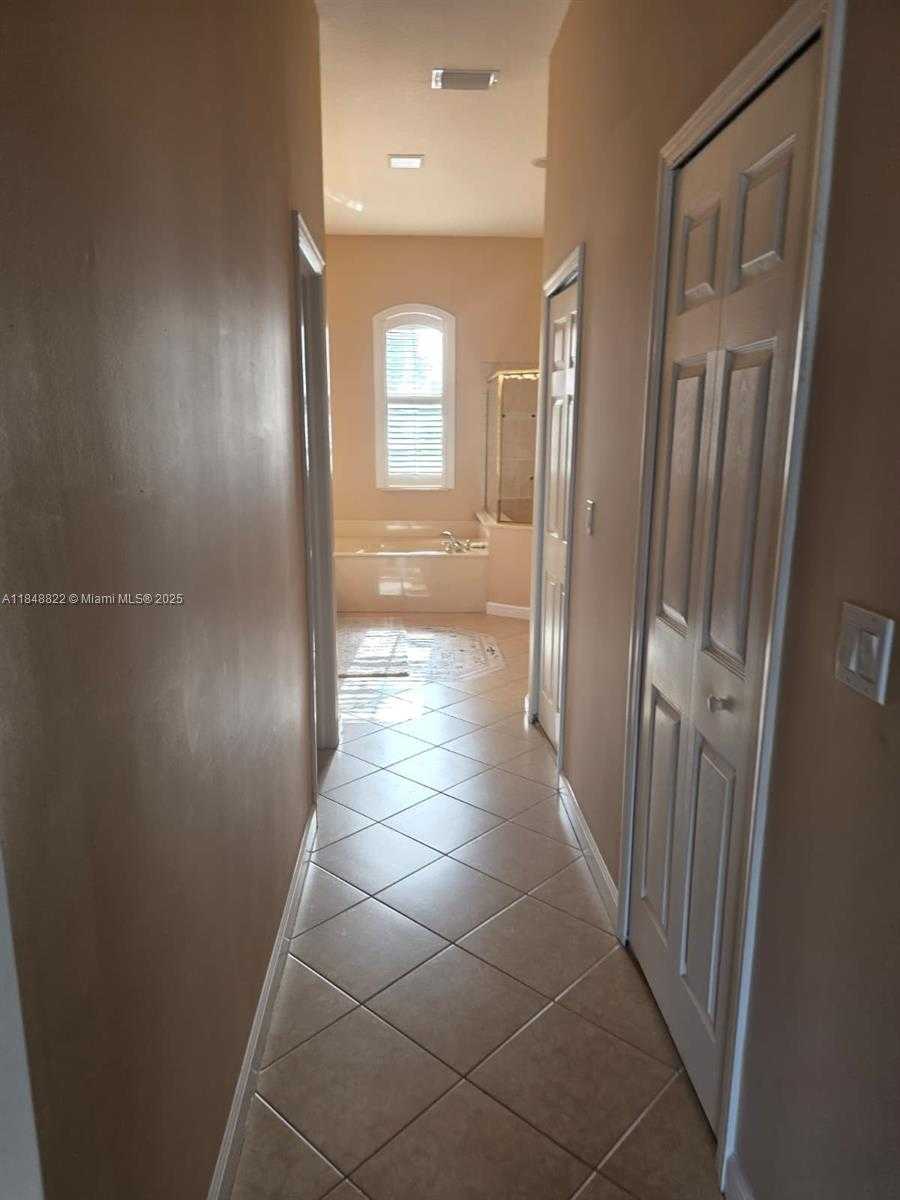 Small Image of 4017 WEST HAMILTON KY, West Palm Beach Number 32