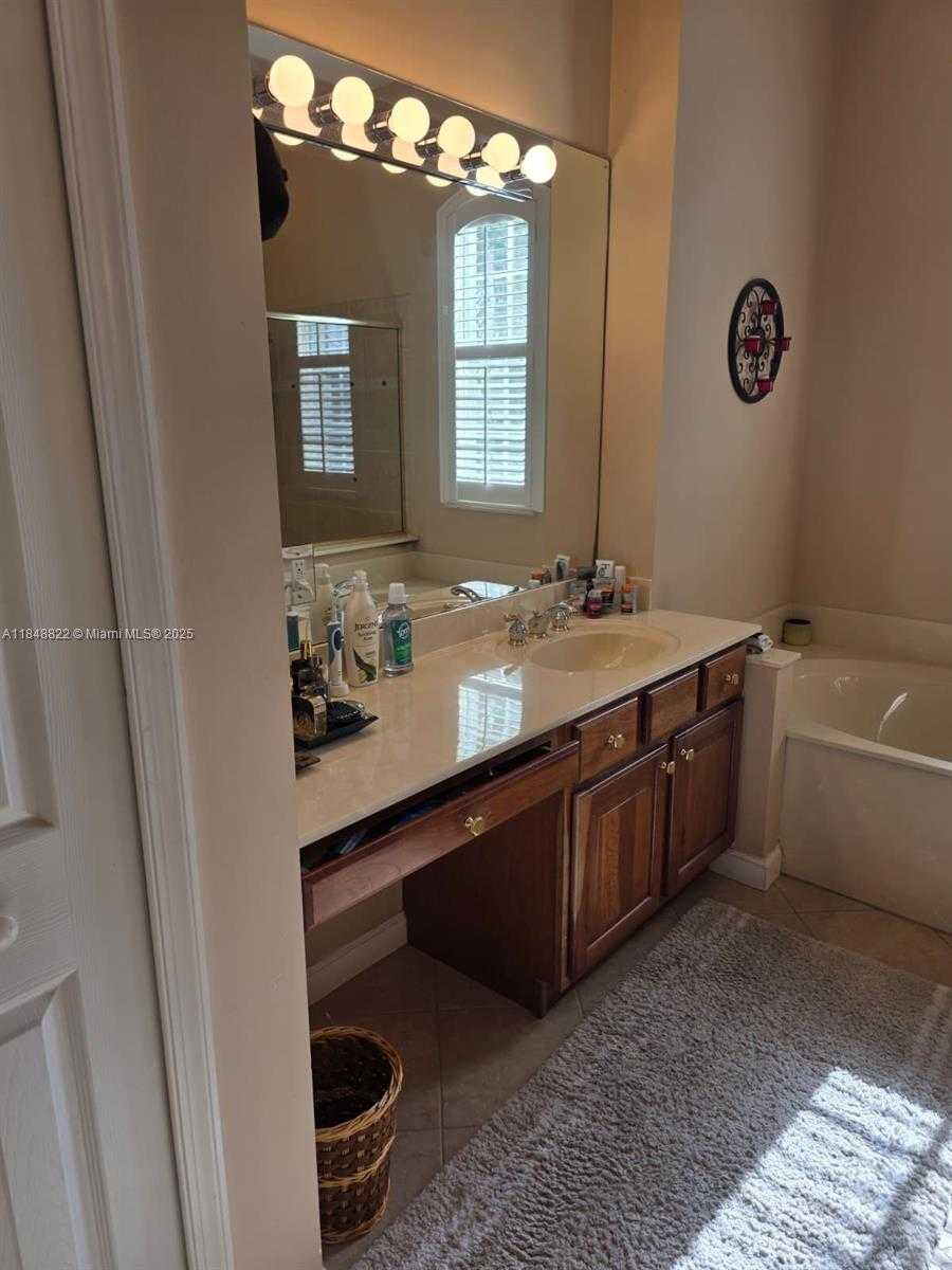 Small Image of 4017 WEST HAMILTON KY, West Palm Beach Number 33