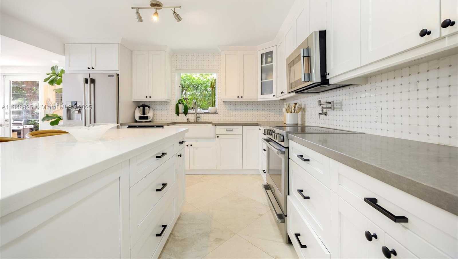 Small Image of 1208 MARIANA AVE, Coral Gables Number 11