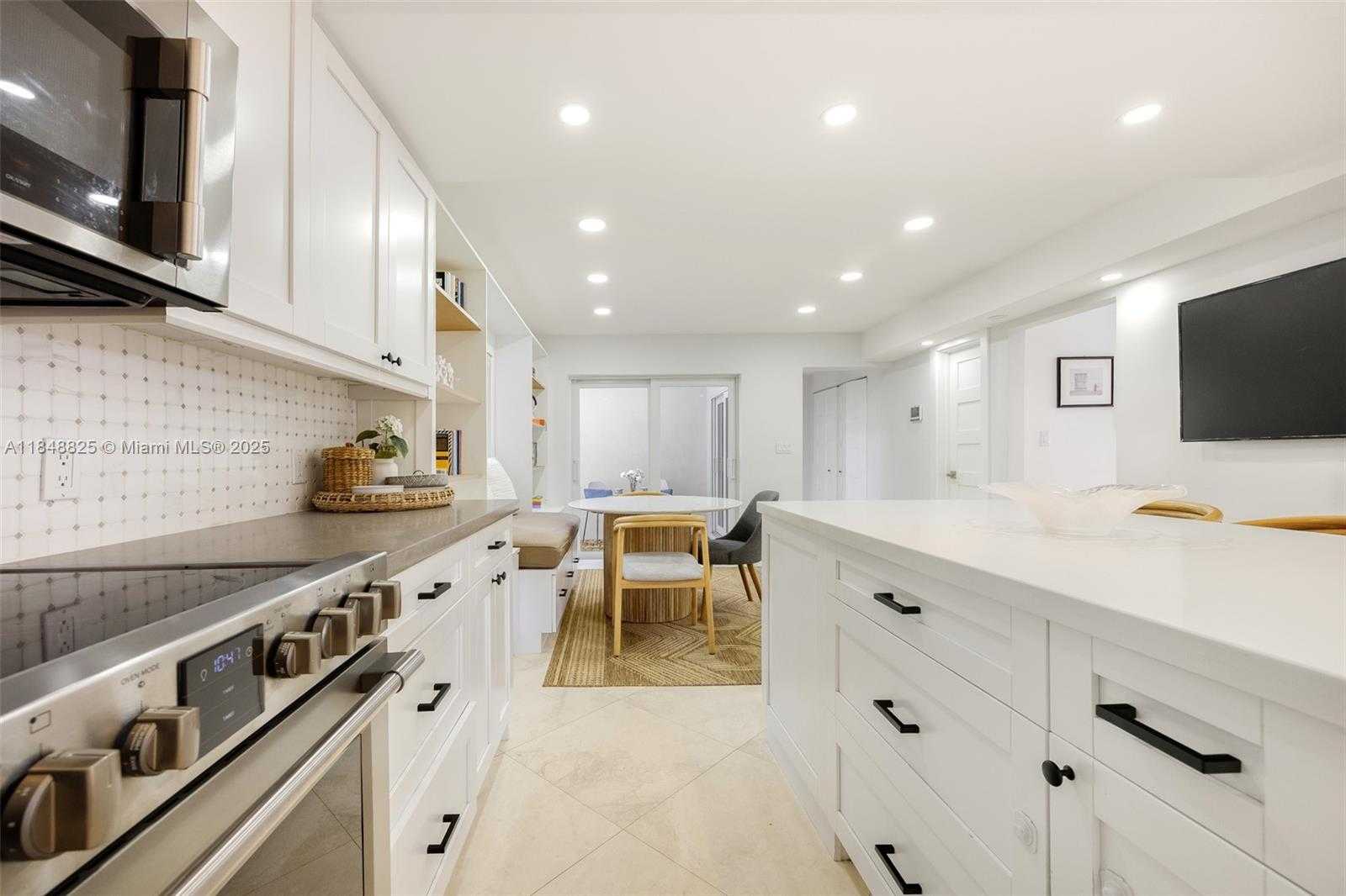 Small Image of 1208 MARIANA AVE, Coral Gables Number 12