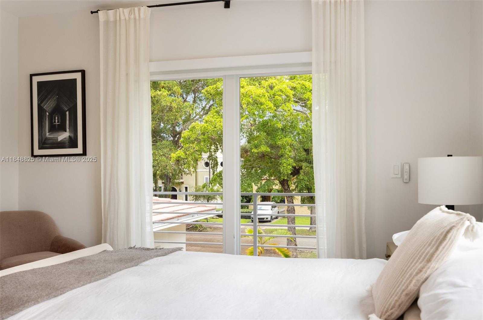 Small Image of 1208 MARIANA AVE, Coral Gables Number 17