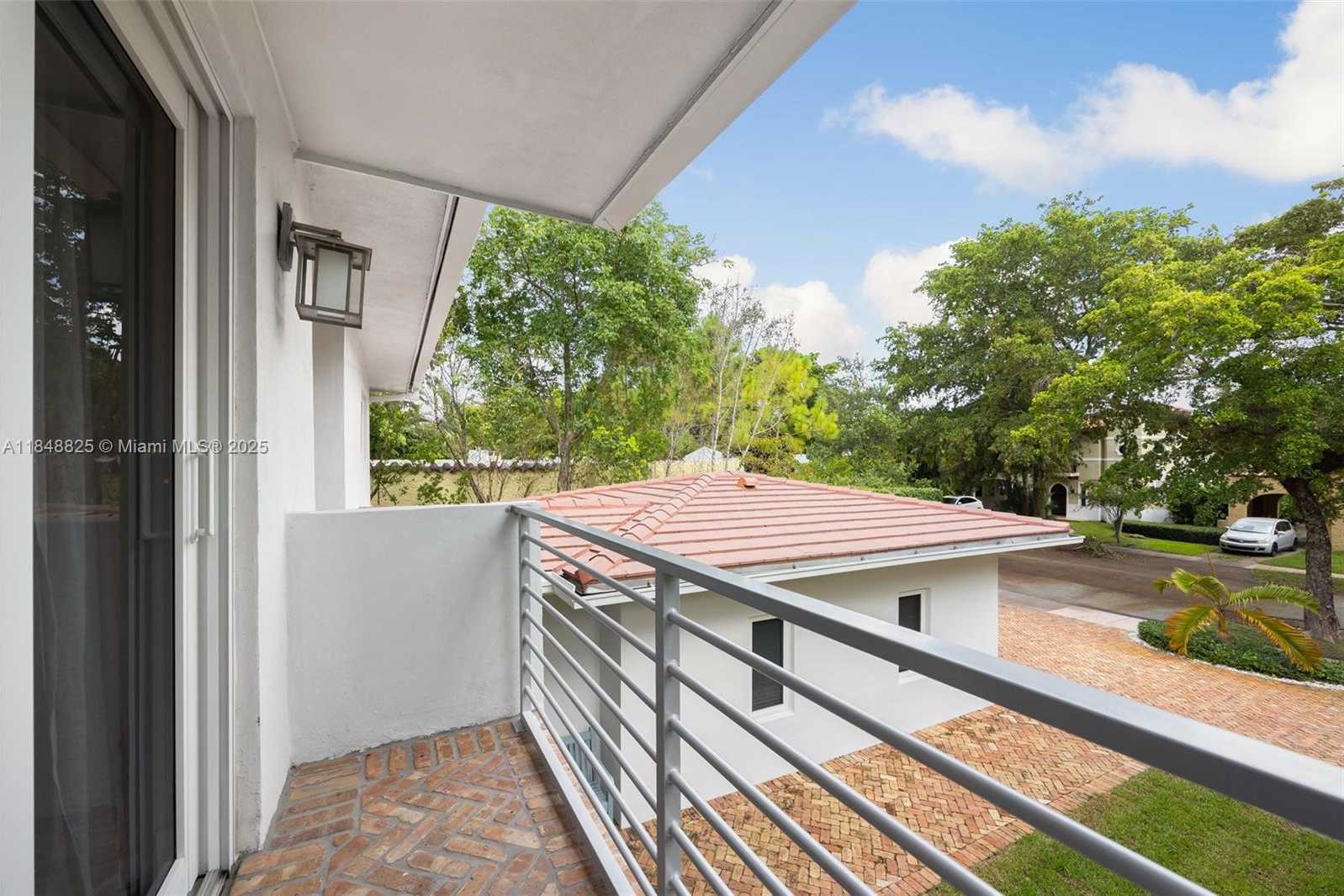 Small Image of 1208 MARIANA AVE, Coral Gables Number 25