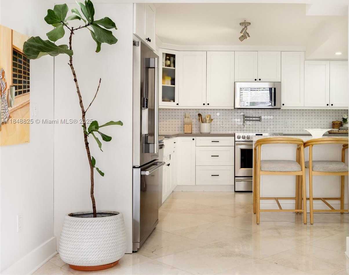 Small Image of 1208 MARIANA AVE, Coral Gables Number 8