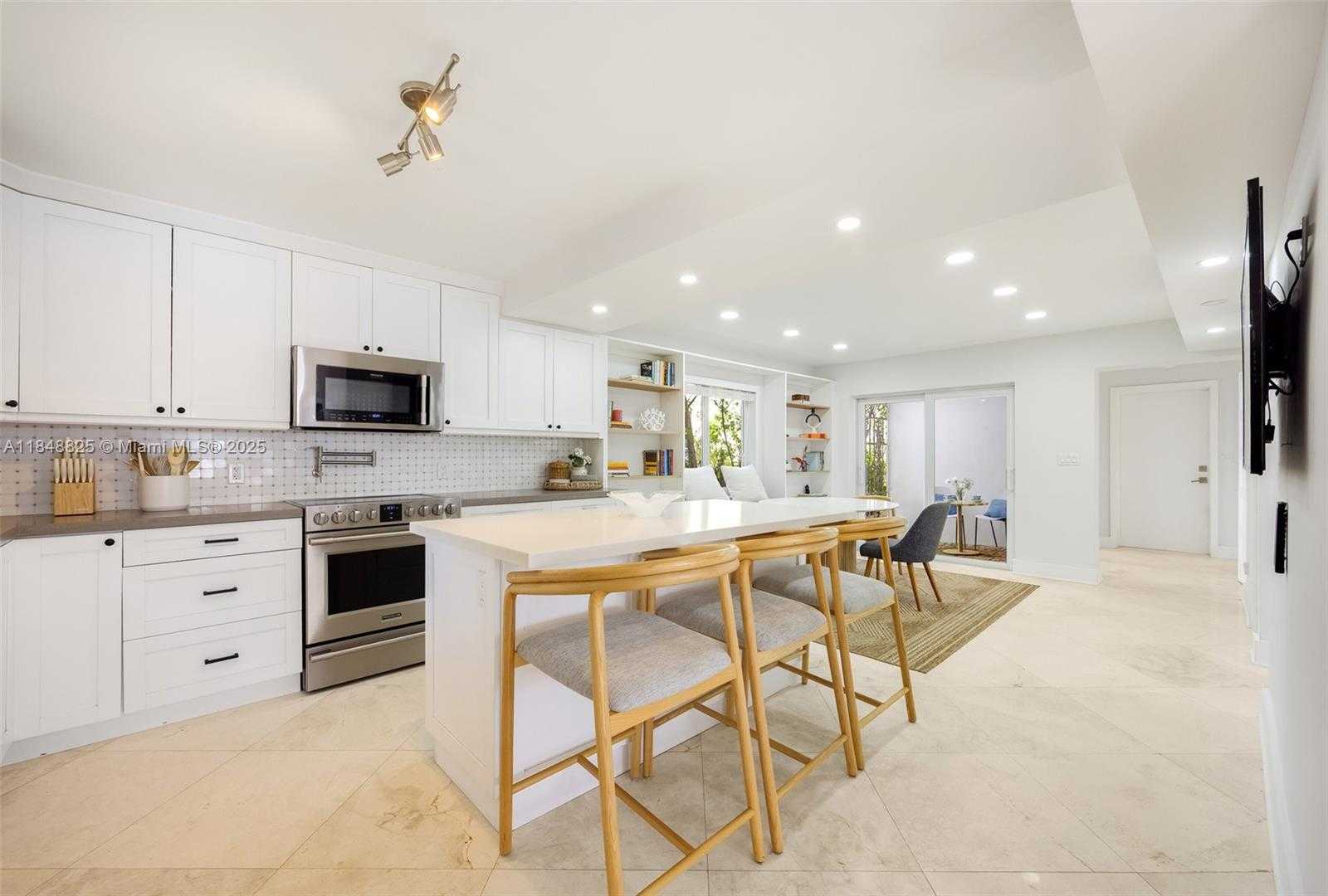 Small Image of 1208 MARIANA AVE, Coral Gables Number 9