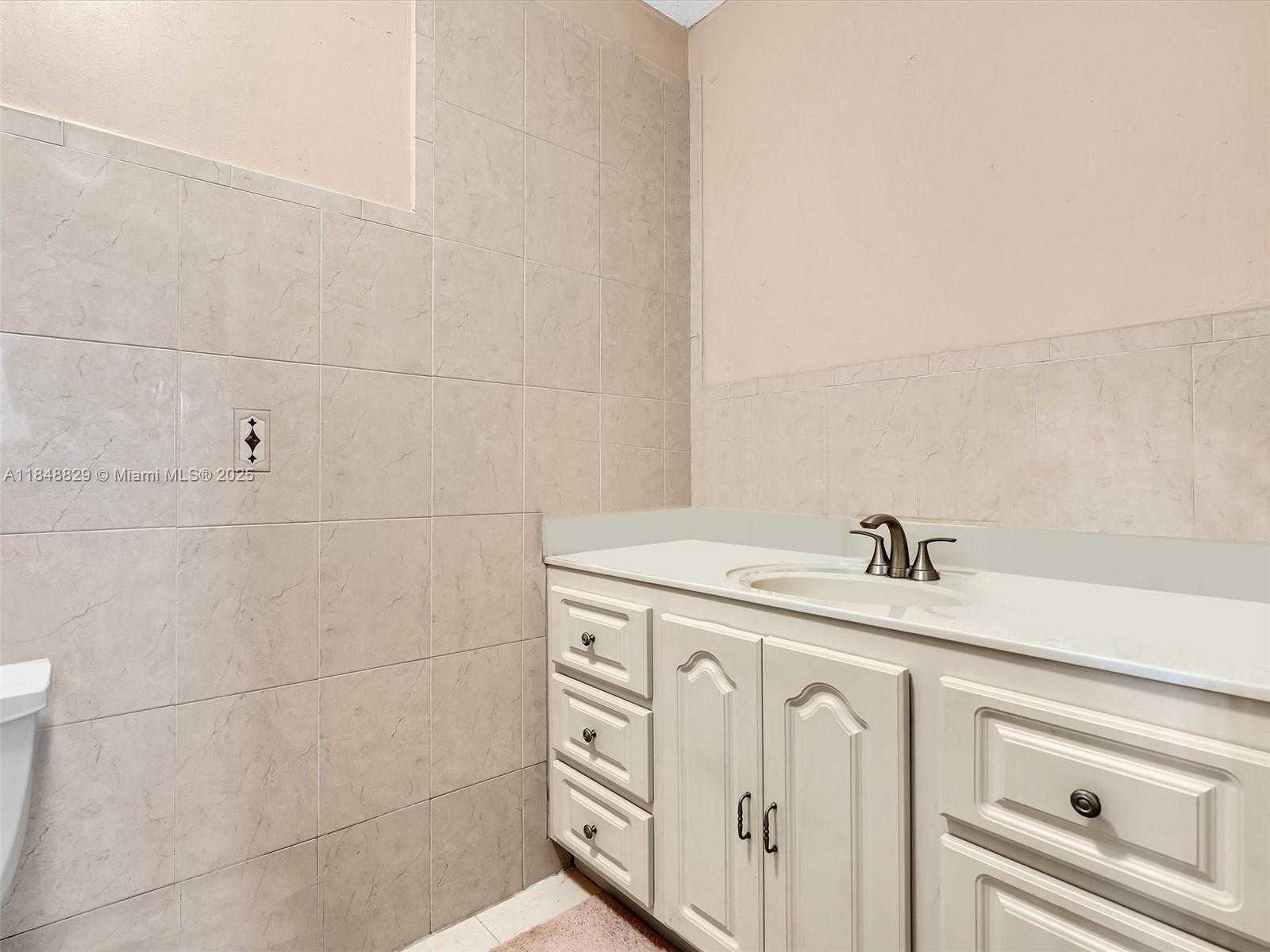 Small Image of 17175 NORTH EAST 21ST AVE, North Miami Beach Number 29