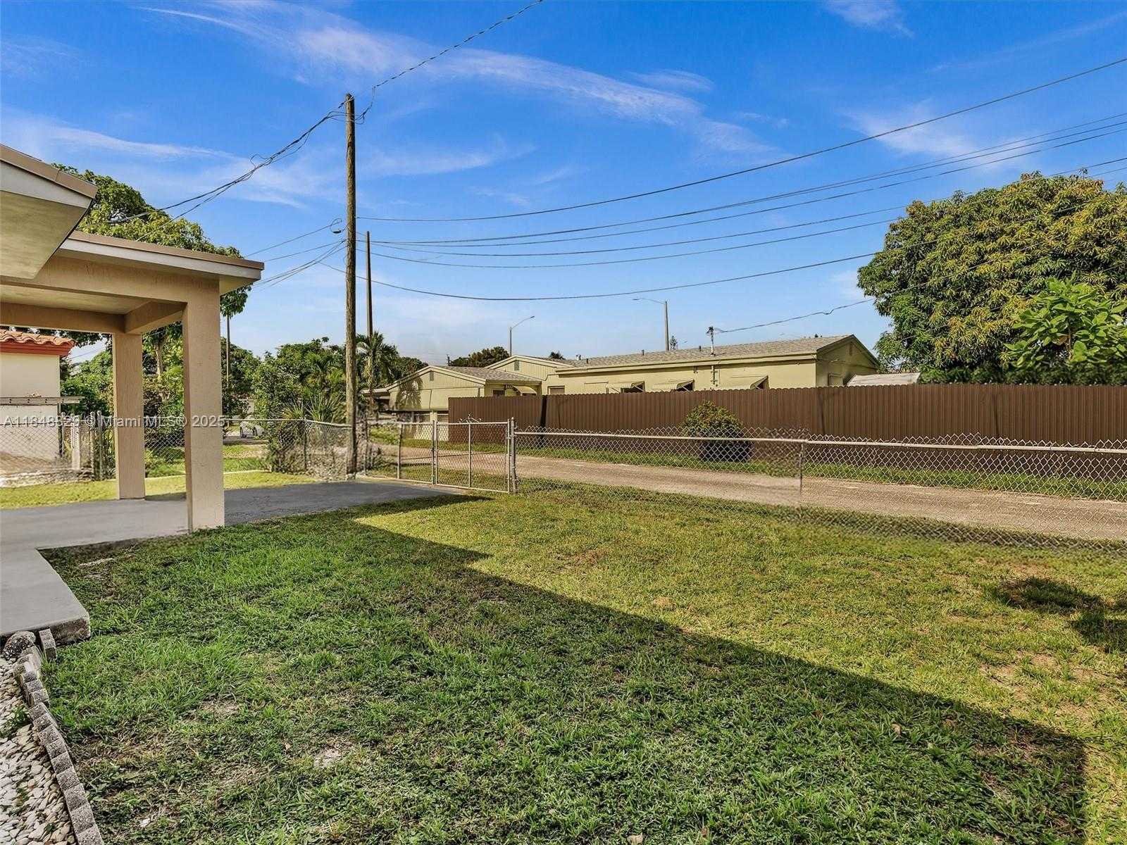 Small Image of 17175 NORTH EAST 21ST AVE, North Miami Beach Number 37