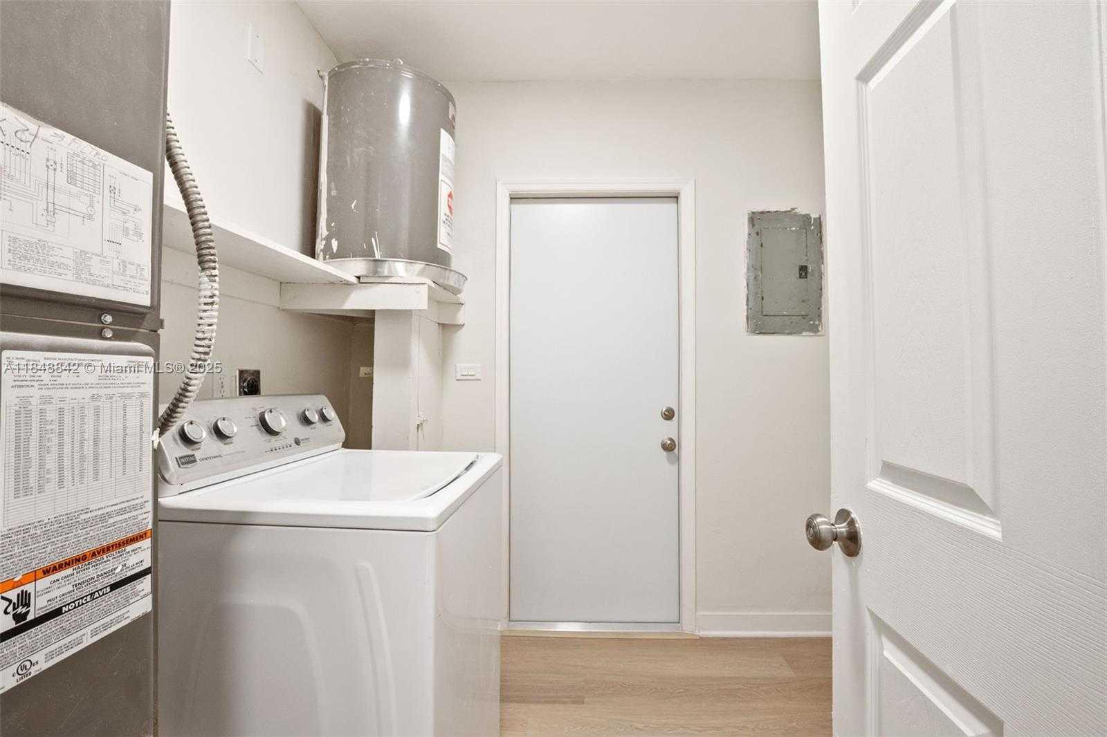 Small Image of 410 NORTH EAST 172ND ST, North Miami Beach Number 20