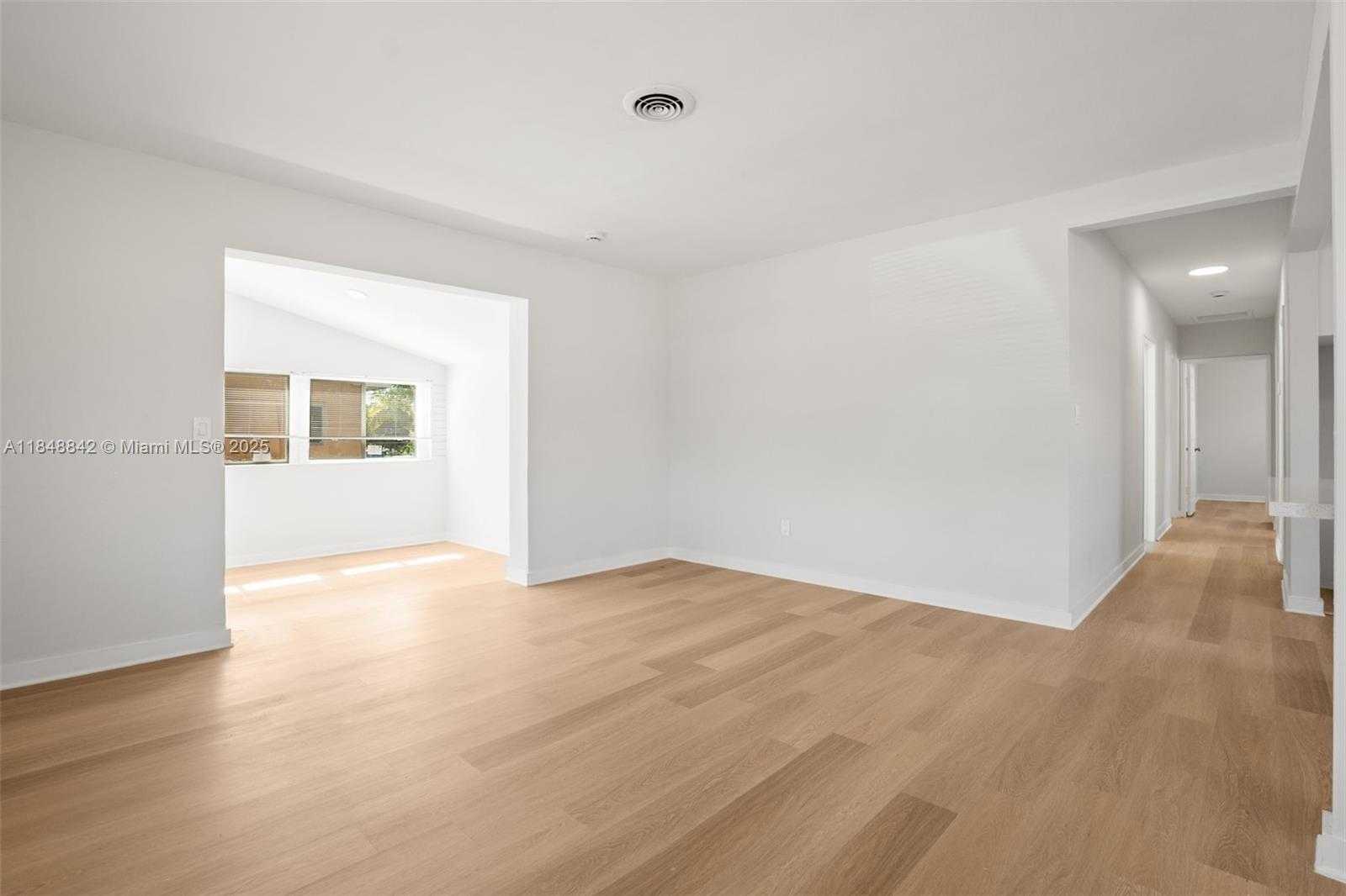Small Image of 410 NORTH EAST 172ND ST, North Miami Beach Number 7