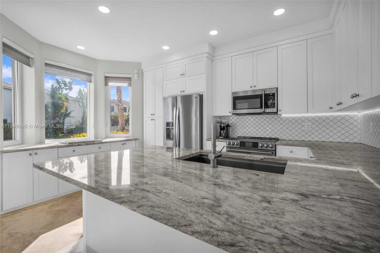 Small Image of 3156 NORTH EAST 212TH TER, Aventura Number 14