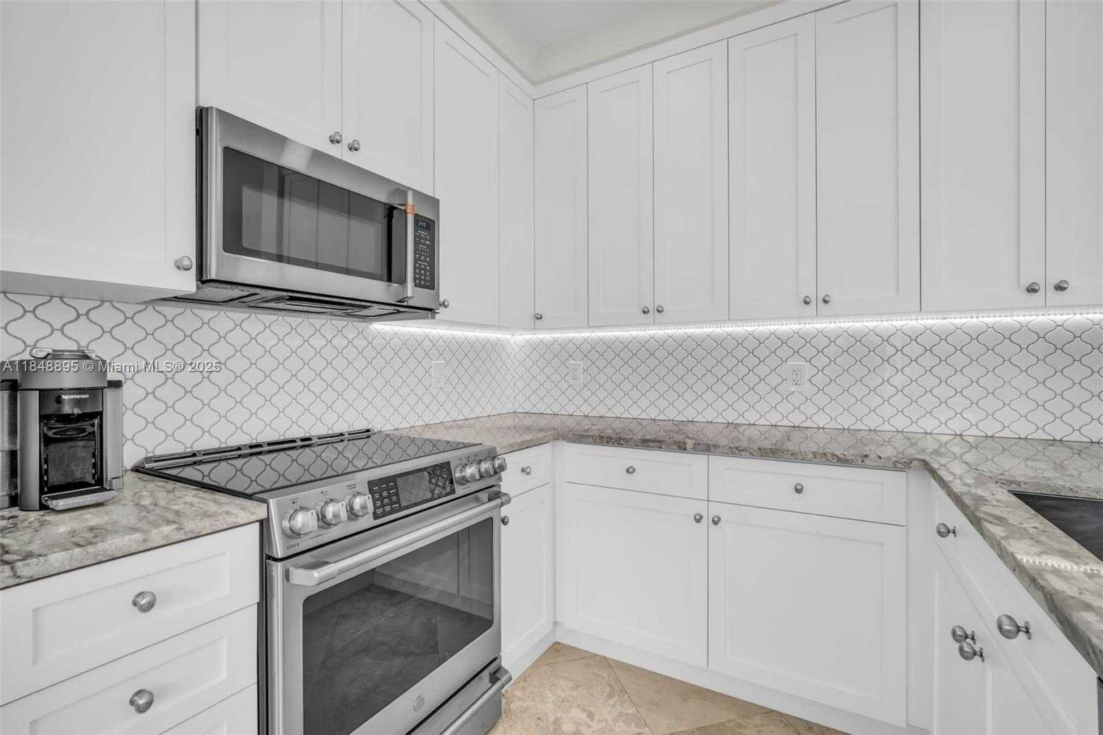 Small Image of 3156 NORTH EAST 212TH TER, Aventura Number 16